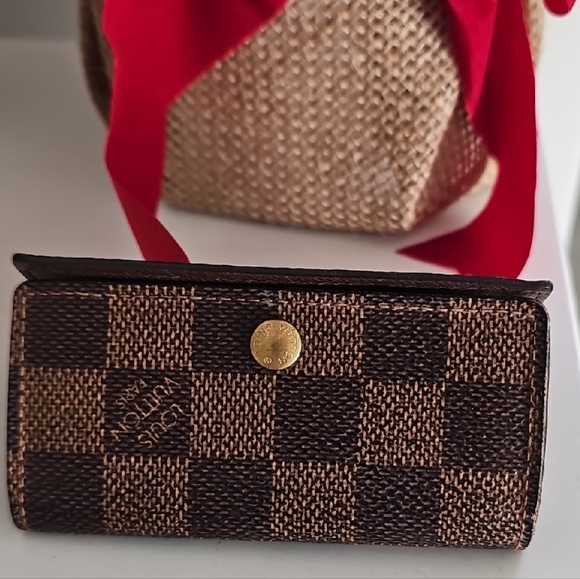 Louis Vuitton Checkered Brown Key Holder, All Key Holders In Place - Picture 3 of 7